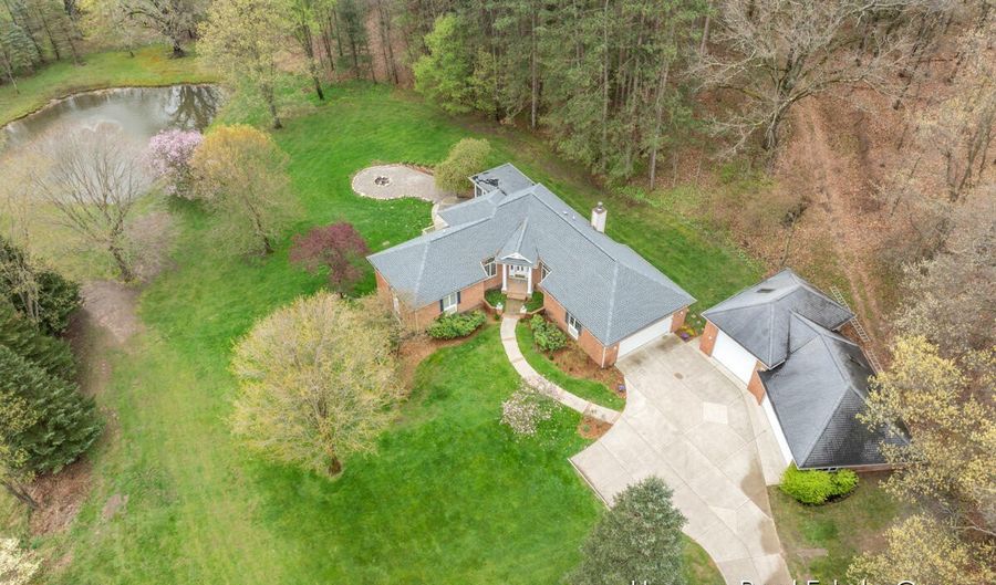 9200 Bailey Dr NE, Ada, MI 49301 - 3 Beds, 3 Bath