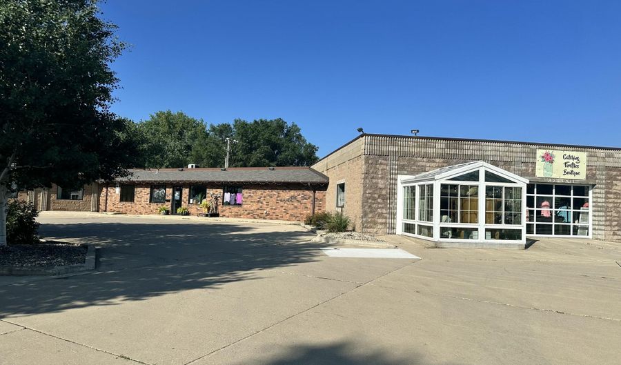 601 Riverside Dr, Aberdeen, SD 57401 - 0 Beds, 0 Bath