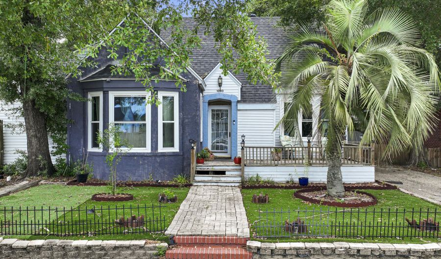 1090 Cherokee St, Biloxi, MS 39530 - 3 Beds, 3 Bath