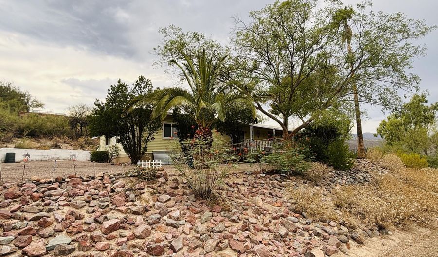 34800 S MESQUITE Dr, Black Canyon City, AZ 85324 - 2 Beds, 2 Bath
