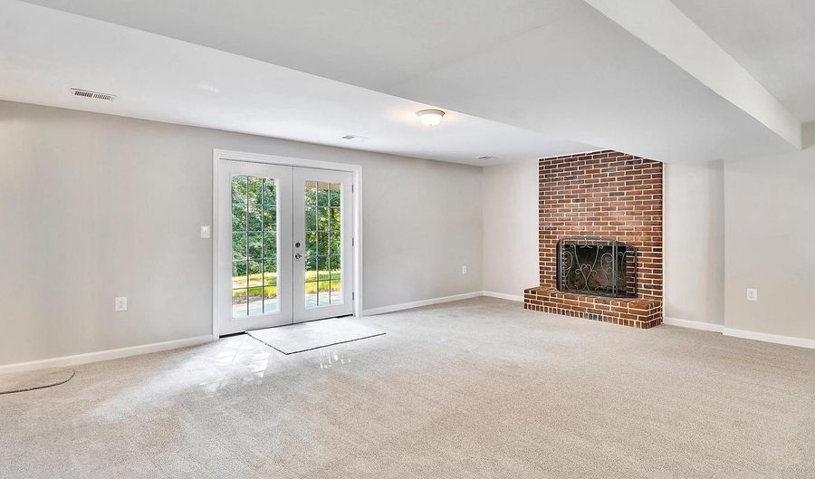 407 MERRYMAN Rd, Annapolis, MD 21401 - 4 Beds, 4 Bath
