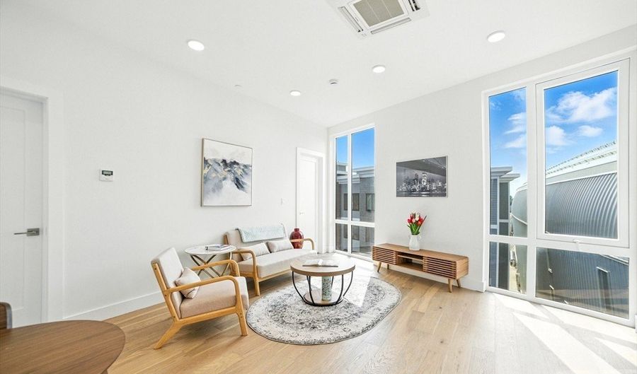 38 Hichborn 205, Boston, MA 02135 - 1 Beds, 1 Bath