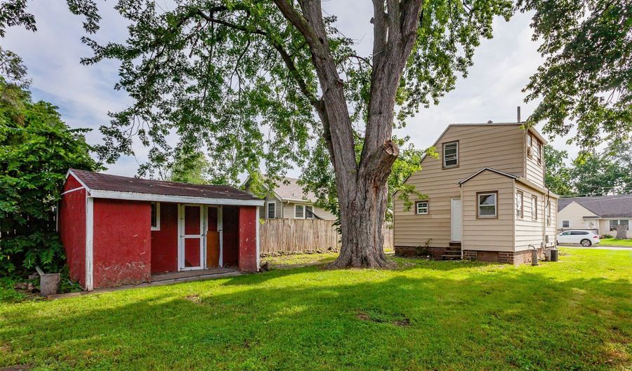 2416 E 38th Ct, Des Moines, IA 50317 - 1 Beds, 1 Bath