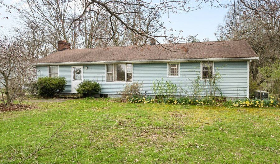 11960 Freshley Ave NE, Alliance, OH 44601 - 3 Beds, 1 Bath
