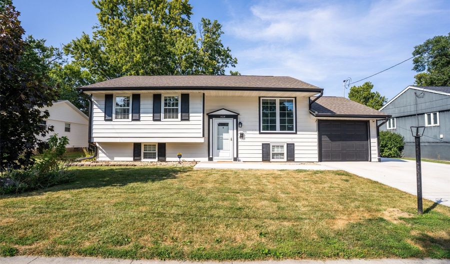 505 5th St SE, Altoona, IA 50009 - 4 Beds, 2 Bath