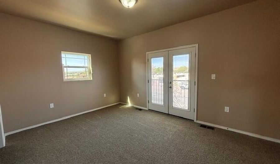 422 N Lala St, Belen, NM 87002 - 3 Beds, 3 Bath
