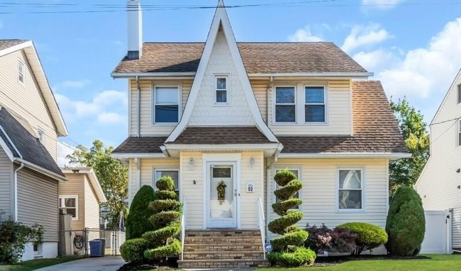 92 Fairway Ave, Belleville, NJ 07109 - 3 Beds, 2 Bath