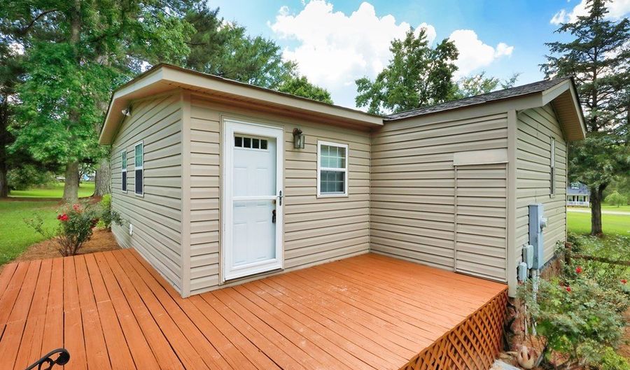 118 Ferguson Rd, Abbeville, SC 29620 - 2 Beds, 2 Bath