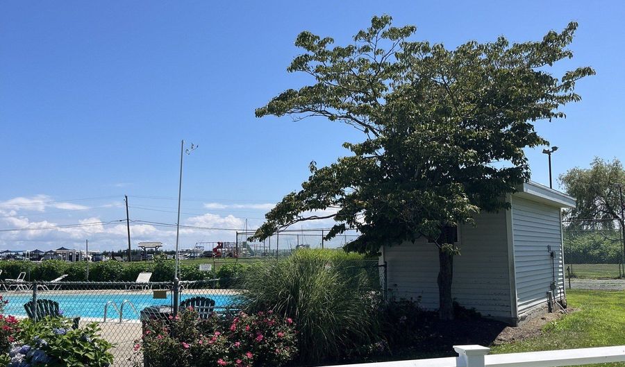 25 Riverside Dr B9, Clinton, CT 06413 - 2 Beds, 2 Bath