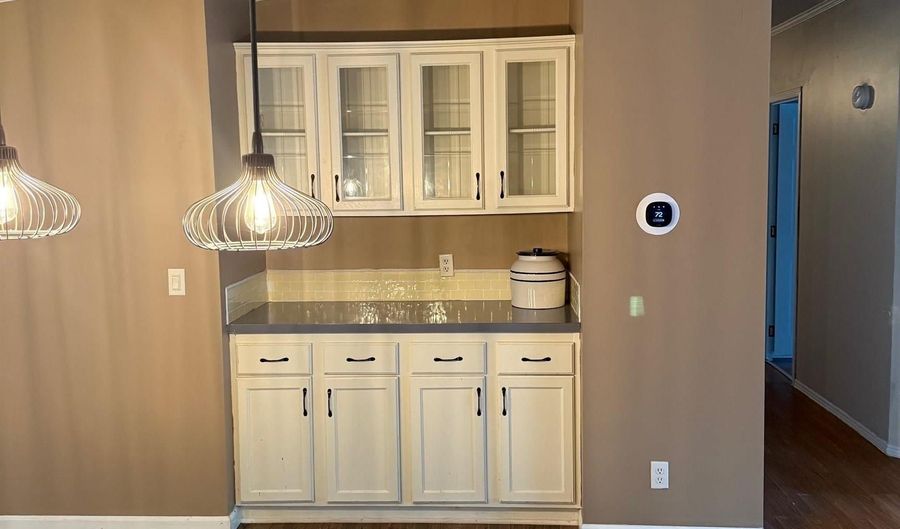 1718 N HWY 43 Hwy, Bloomfield, IN 47424 - 4 Beds, 2 Bath