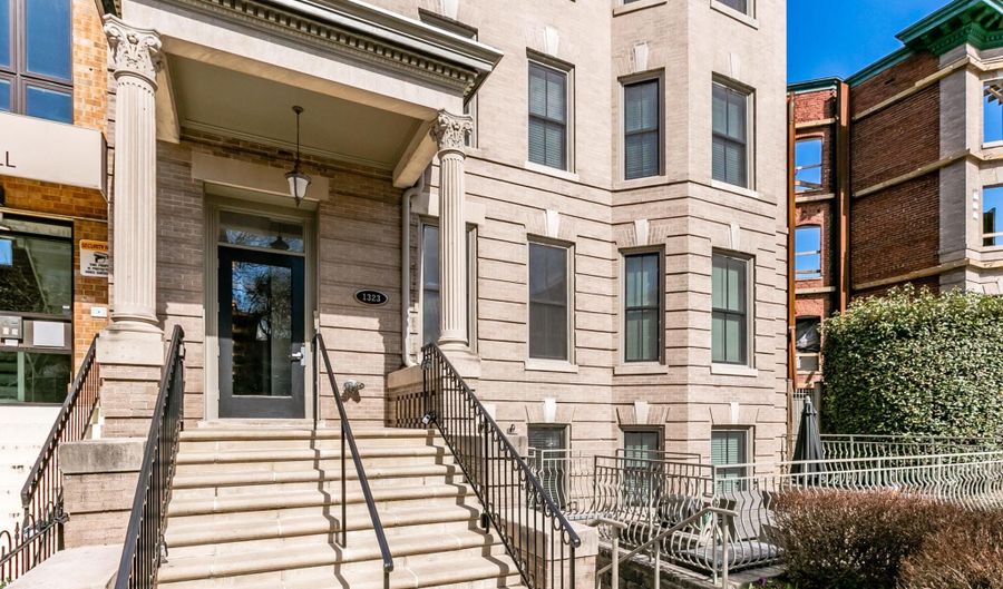 1323 CLIFTON St NW 21, Washington, DC 20009 - 2 Beds, 2 Bath
