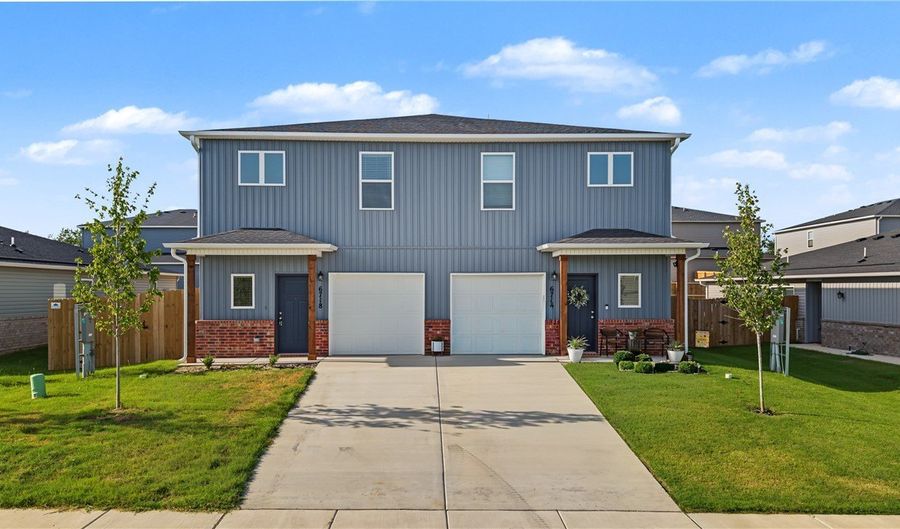 6718 SW Memphis Ave, Bentonville, AR 72713 - 3 Beds, 3 Bath
