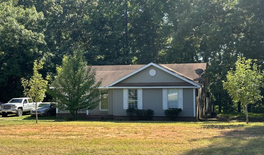 223 E Hwy 4, Booneville, MS 38829 - 3 Beds, 2 Bath