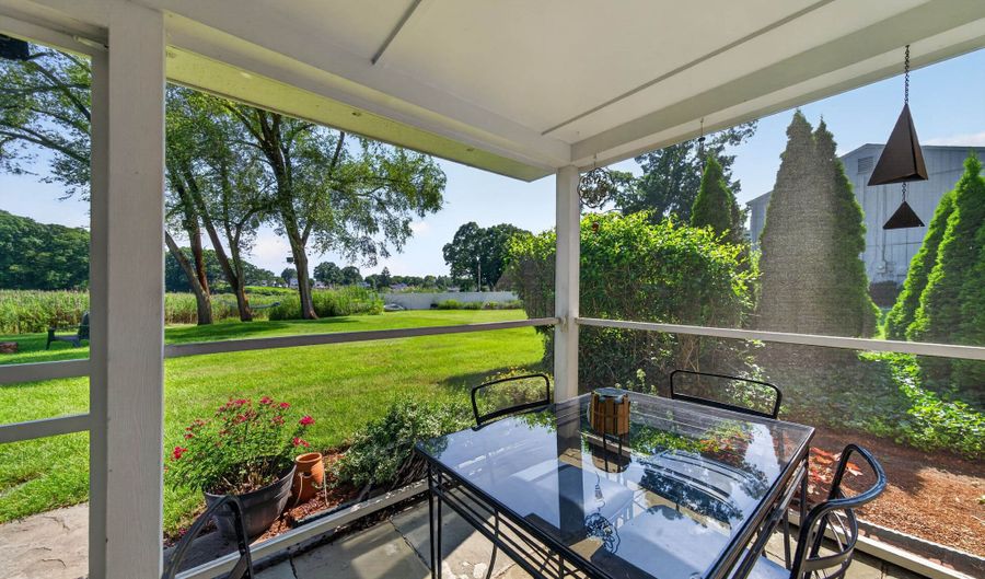 16 Driscoll Rd, Branford, CT 06405 - 4 Beds, 2 Bath