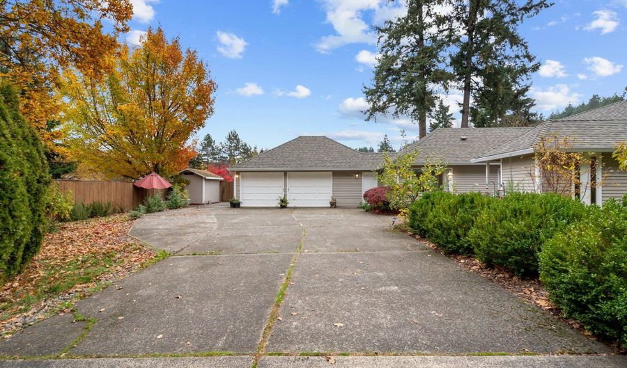 15390 SW DAVIS Rd, Beaverton, OR 97007 - 3 Beds, 2 Bath