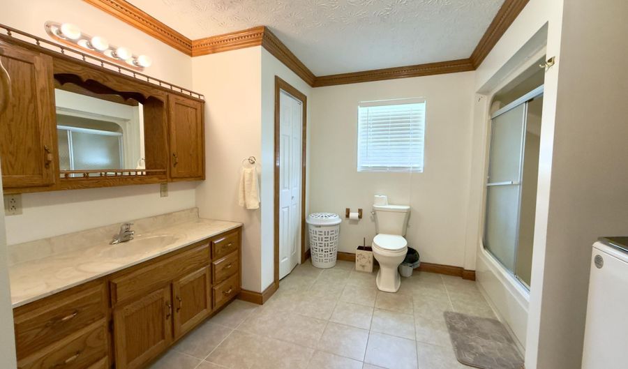 101 Spruce St, Barbourville, KY 40906 - 3 Beds, 2 Bath