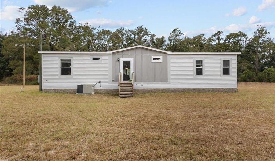 4754 10th St, Bell, FL 32619 - 3 Beds, 2 Bath