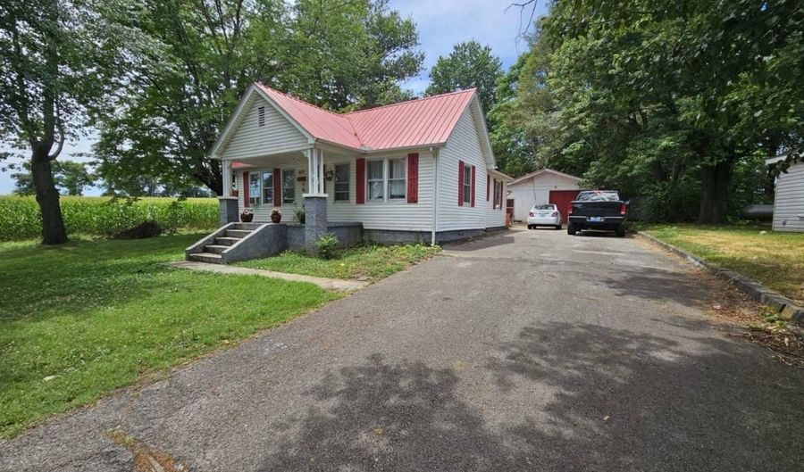 601 Hopkins St, Albany, KY 42602 - 4 Beds, 2 Bath