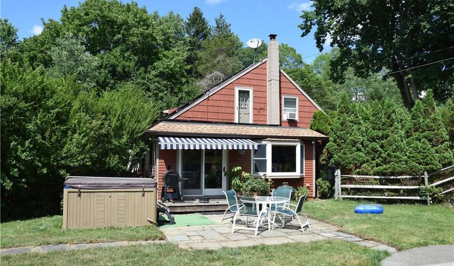 143 Cedar Rd, Sharon, CT 06069 - 3 Beds, 2 Bath