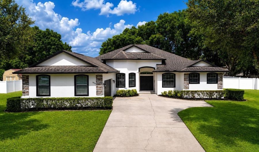 1939 GRIFFIN Trl, Bartow, FL 33830 - 4 Beds, 3 Bath