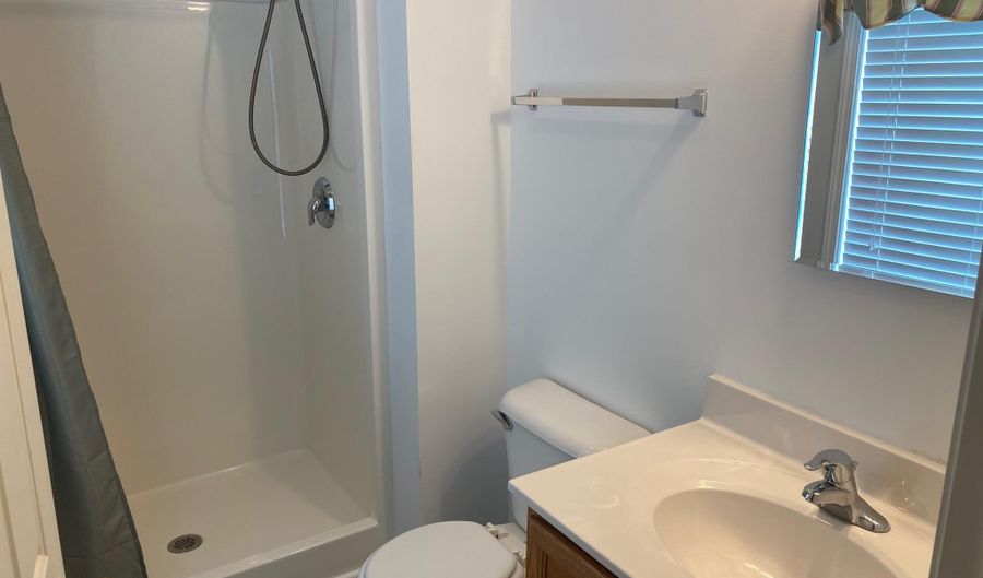 803 S MARKET St, Blades, DE 19973 - 3 Beds, 2 Bath