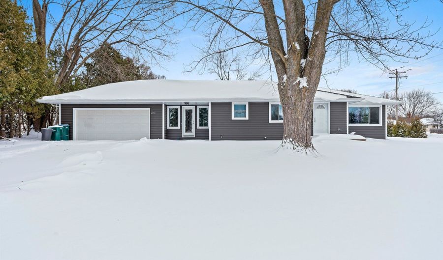 4710 W CAPITOL Dr, Appleton, WI 54913 - 3 Beds, 2 Bath
