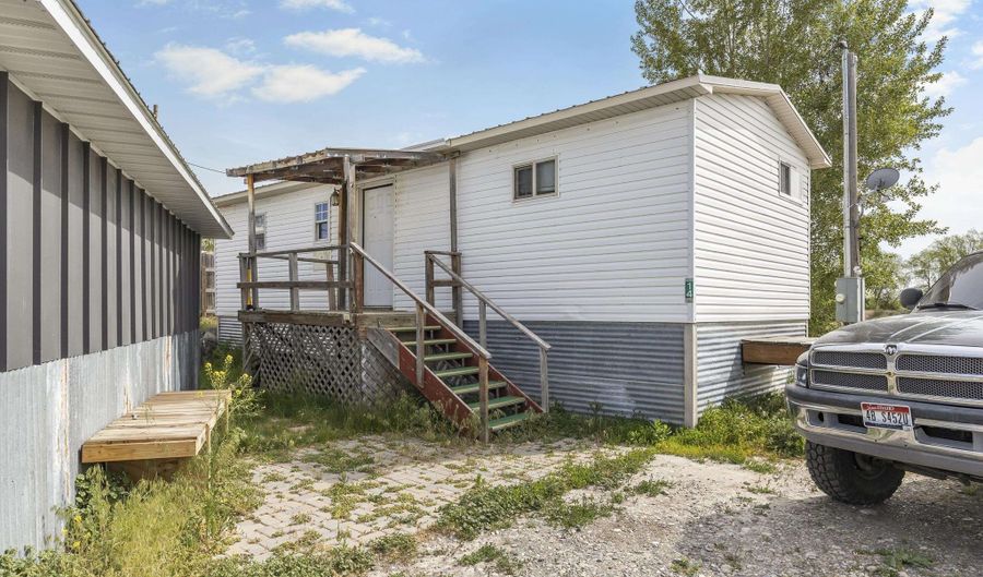 451 W Hwy 39, Blackfoot, ID 83221 - 9 Beds, 5 Bath