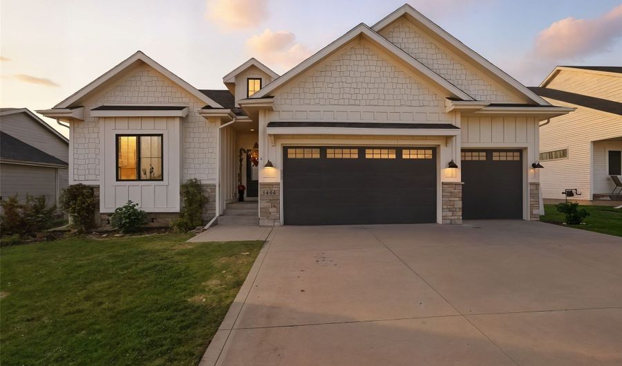 1404 S 10th St, Adel, IA 50003 - 5 Beds, 3 Bath