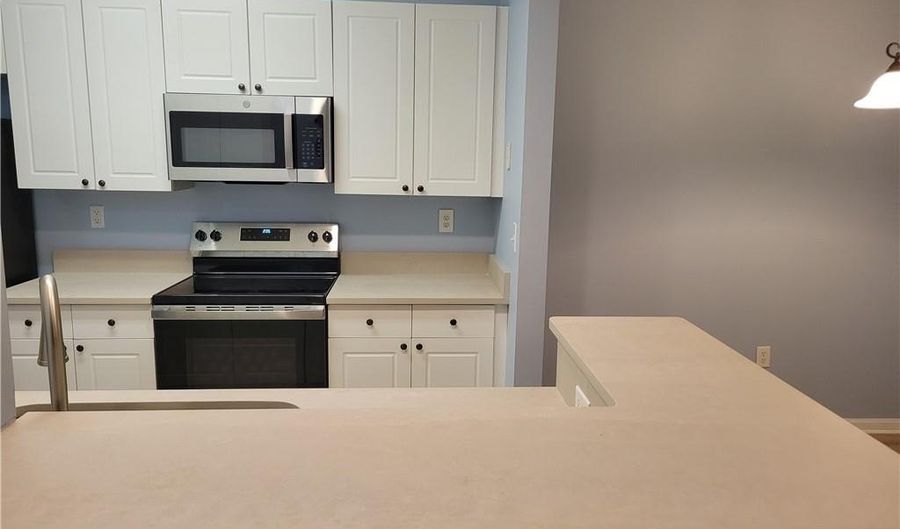 3297 S COLLEGE St S C102, Auburn, AL 36830 - 2 Beds, 2 Bath
