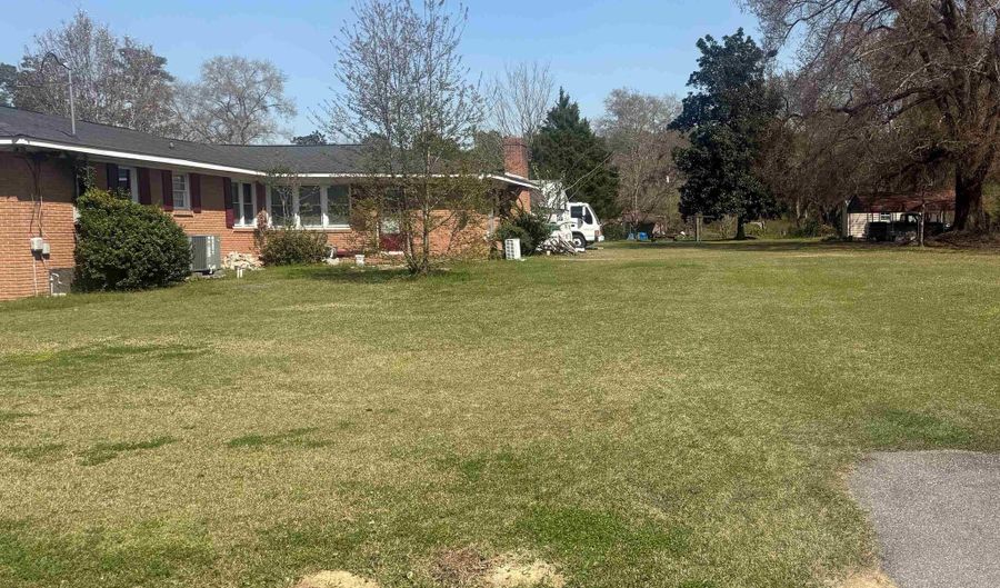 102 N Hazel Ave, Andrews, SC 29510 - 3 Beds, 2 Bath
