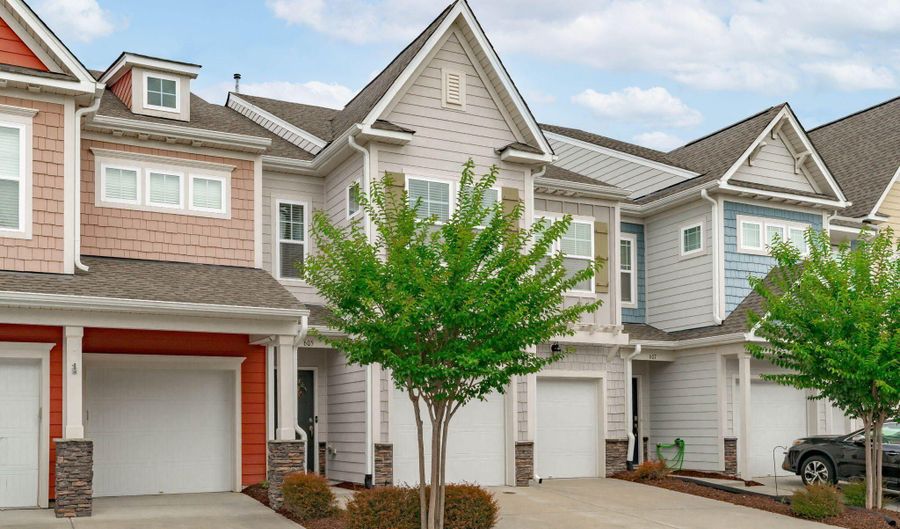 605 Metro Sta, Apex, NC 27502 - 3 Beds, 3 Bath