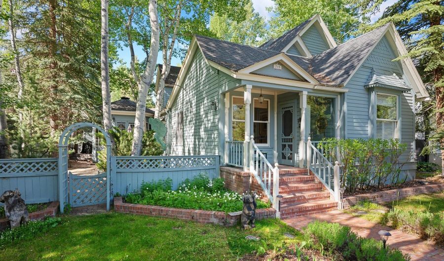 715 W Smuggler St, Aspen, CO 81611 - 4 Beds, 4 Bath