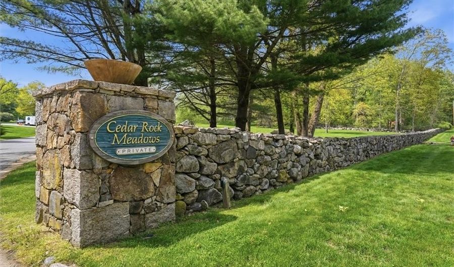 3 Cedar Rock Mdw, East Greenwich, RI 02818 - 4 Beds, 6 Bath