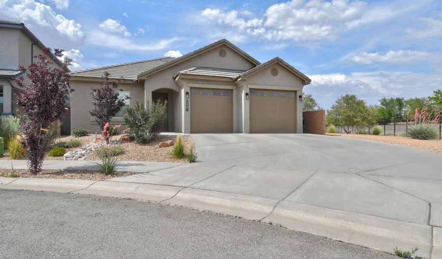 7701 Majesty Ct NW, Albuquerque, NM 87107 - 3 Beds, 2 Bath