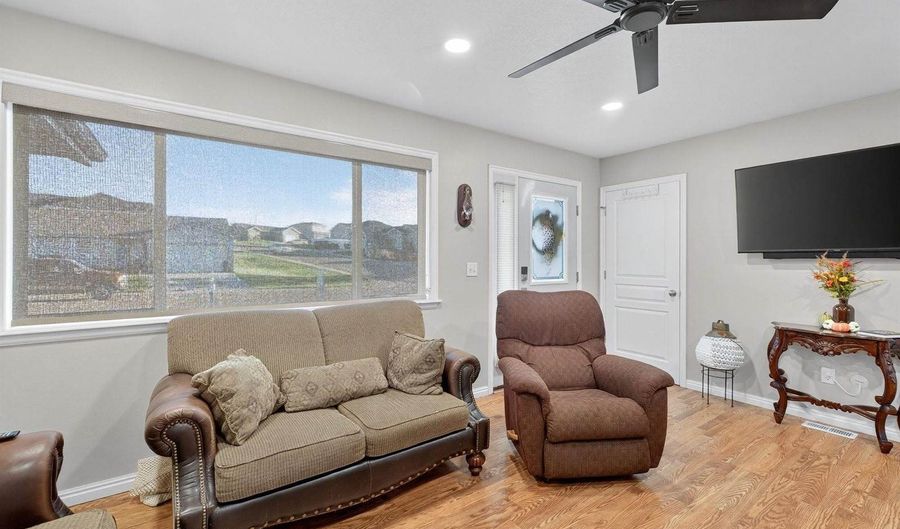 349 Autumn Way, American Falls, ID 83211 - 4 Beds, 2 Bath