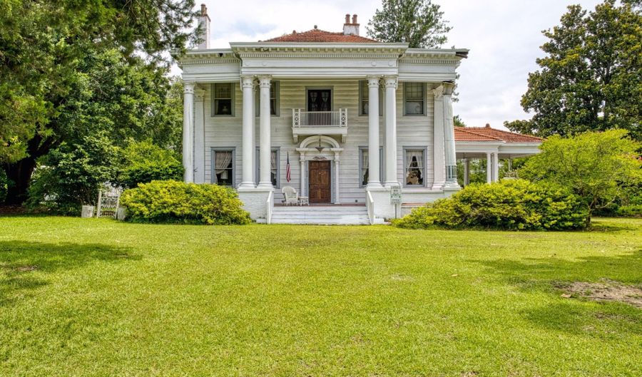 626 Hagood Ave, Barnwell, SC 29812 - 5 Beds, 3 Bath