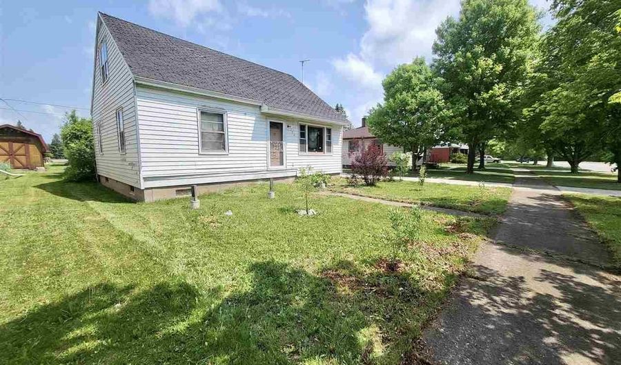 304 E 3rd Ave, Aurora, MN 55705 - 1 Beds, 1 Bath