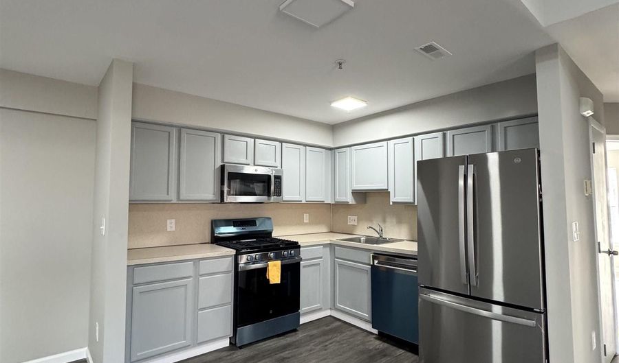 6 Oyster Bay L, Absecon, NJ 08201 - 2 Beds, 2 Bath