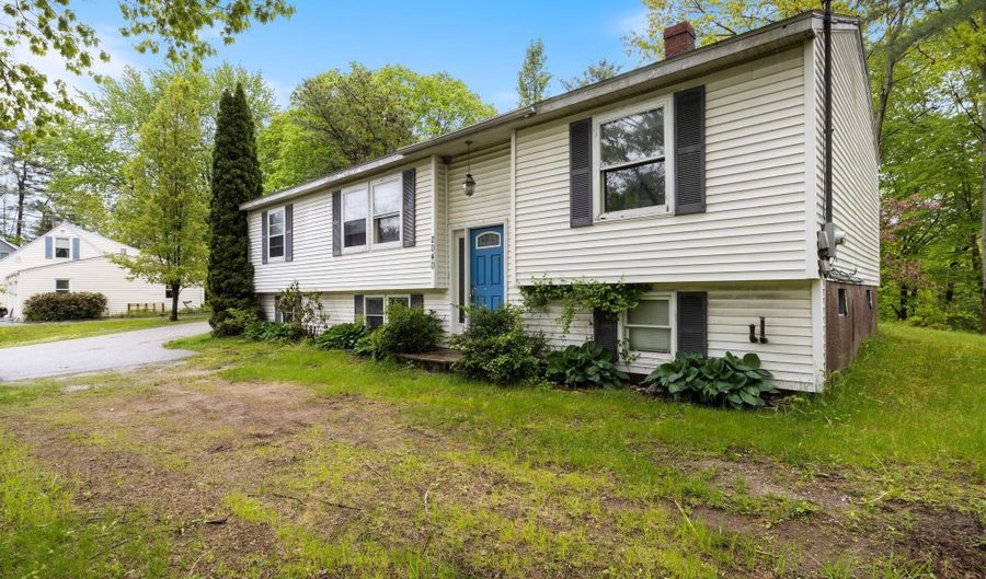 2040 Hotel Rd, Auburn, ME 04210 - 3 Beds, 2 Bath