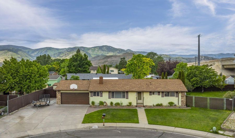 3704 Cinnabar Ave, Carson City, NV 89706 - 3 Beds, 2 Bath