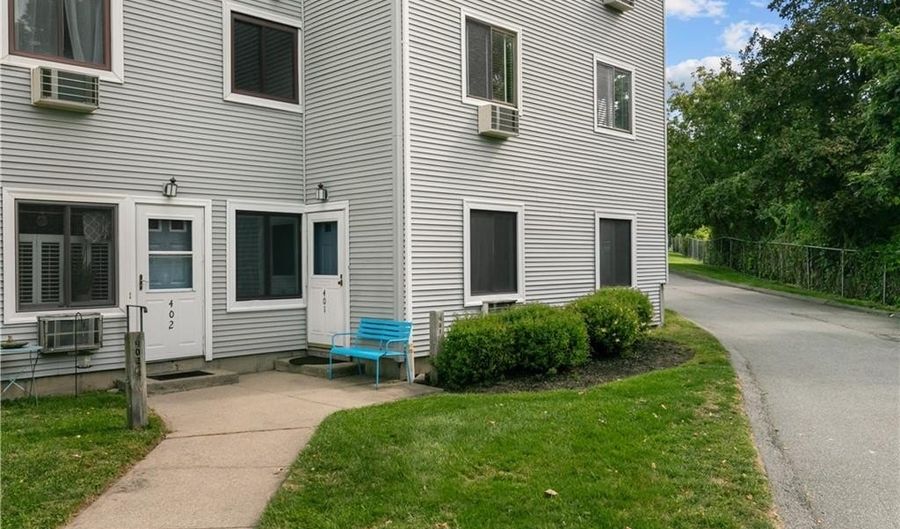 66 Girard Ave 401, Newport, RI 02840 - 2 Beds, 2 Bath