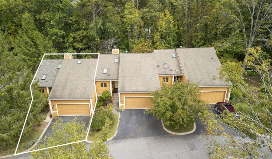 107 Beaver Ridge Rd, Asheville, NC 28804 - 3 Beds, 3 Bath