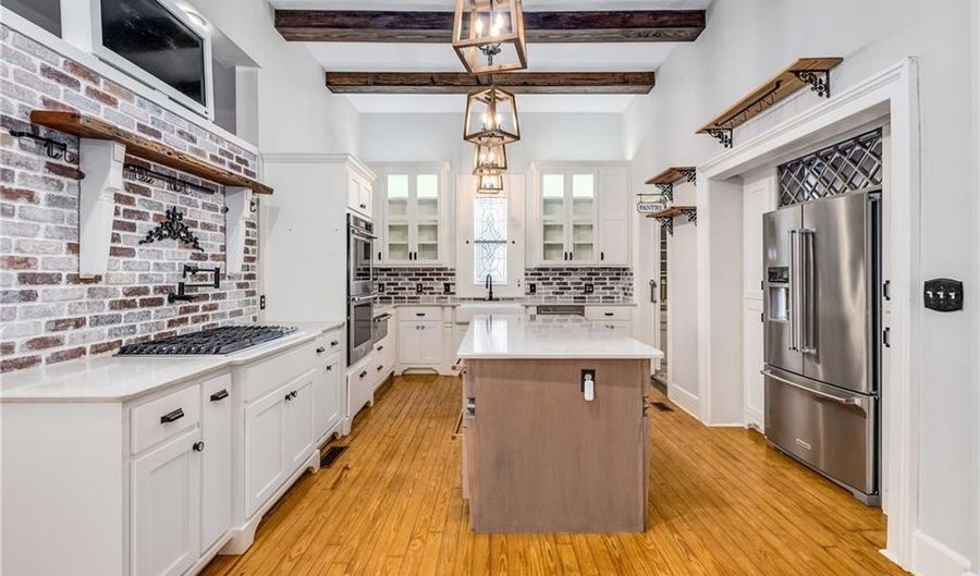 531 Thomaston St, Barnesville, GA 30204 - 5 Beds, 3 Bath