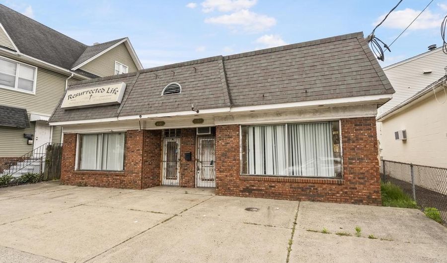 2325 E Main St, Bridgeport, CT 06610 - 0 Beds, 2 Bath