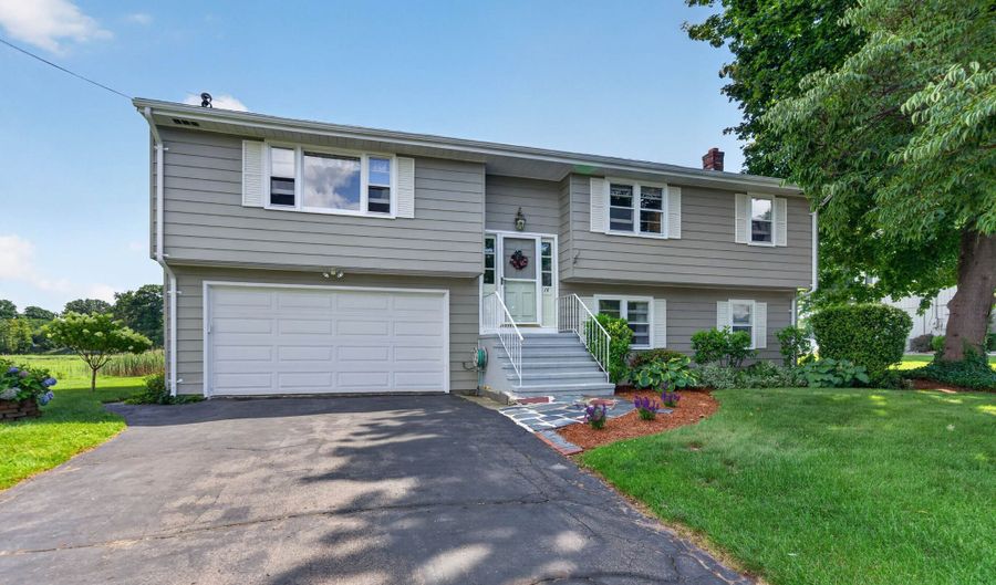 16 Driscoll Rd, Branford, CT 06405 - 4 Beds, 2 Bath