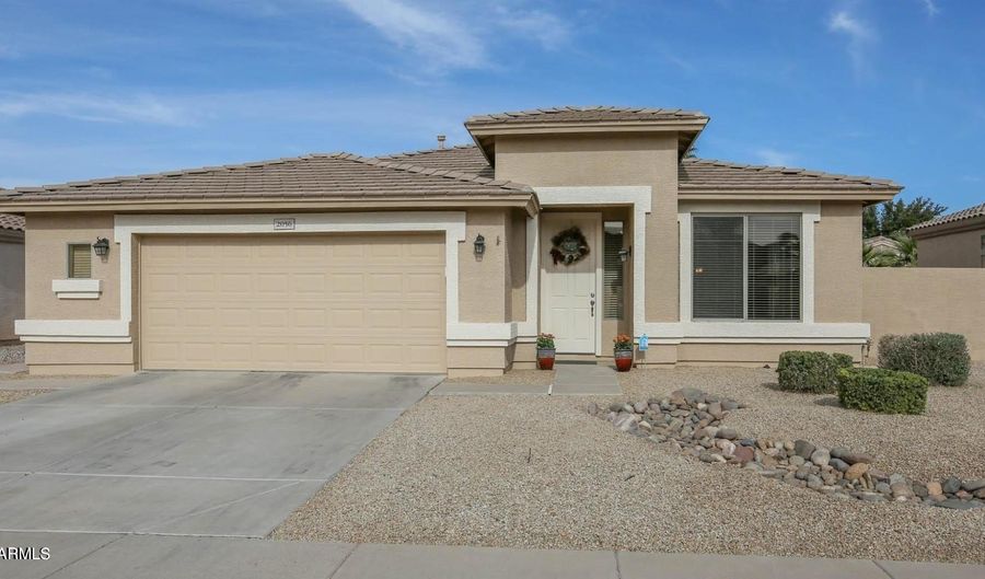 2056 E RIVIERA Dr, Chandler, AZ 85249 - 4 Beds, 2 Bath
