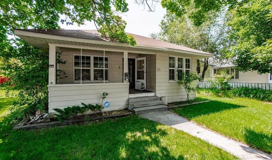 308 S Stout Ave, Blackfoot, ID 83221 - 3 Beds, 1 Bath