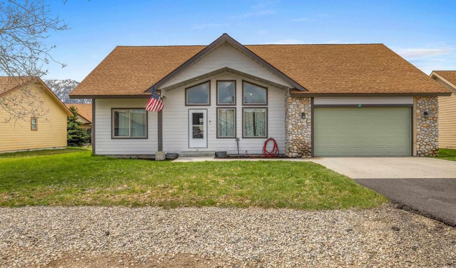 49 Charters Dr, Donnelly, ID 83615 - 3 Beds, 2 Bath