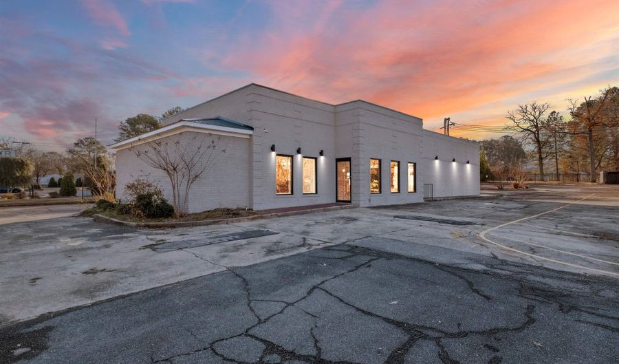 921 Cleveland Ave, Attalla, AL 35954 - 0 Beds, 0 Bath