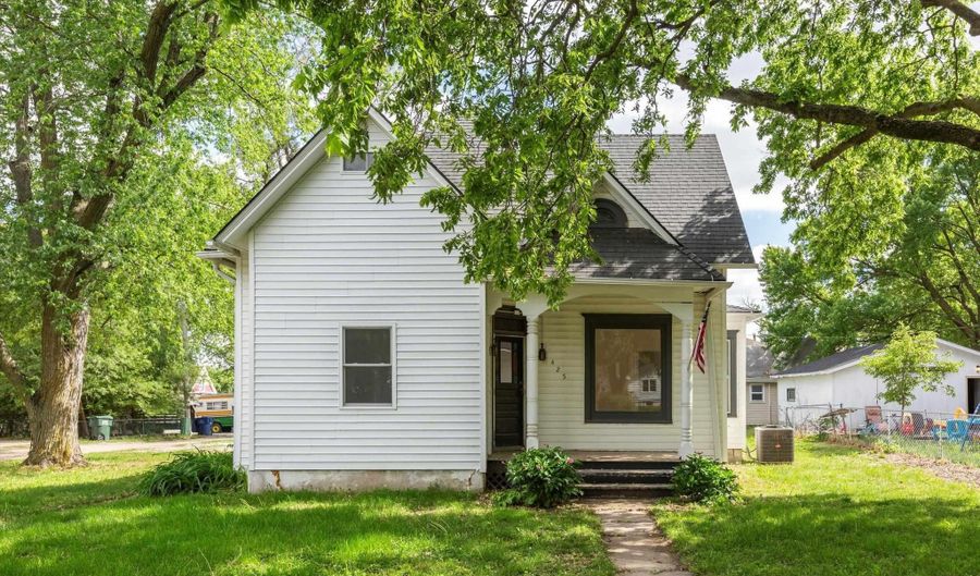 425 W Eagle St, Arlington, NE 68002 - 4 Beds, 2 Bath